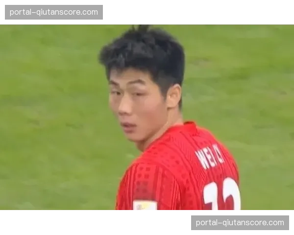 魏震首轮入选最差后卫 上海海港中卫防守出现明显漏洞